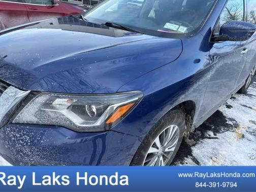 2020 Nissan Pathfinder SV