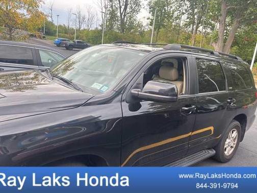 2017 Toyota Sequoia SR5