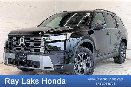 Crystal Black Pearl 2026 Honda Pilot TrailSport