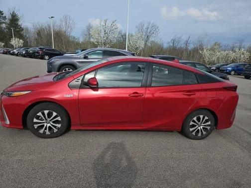 2021 Toyota Prius Prime LE