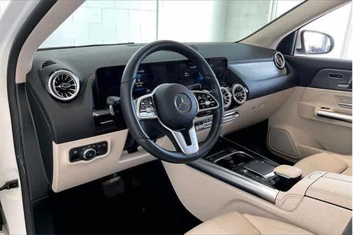 2022 Mercedes-Benz GLA 250 Base 4MATIC
