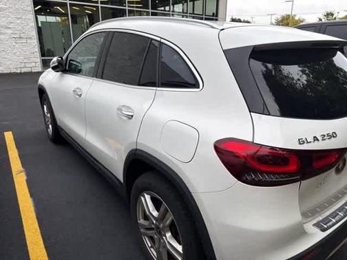 2022 Mercedes-Benz GLA 250 Base 4MATIC