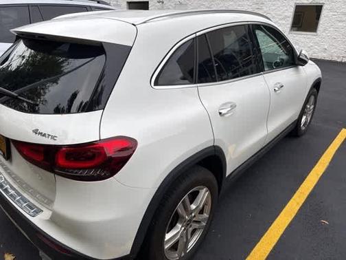 2022 Mercedes-Benz GLA 250 Base 4MATIC
