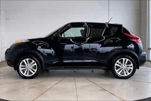Sapphire Black 2014 Nissan Juke SV