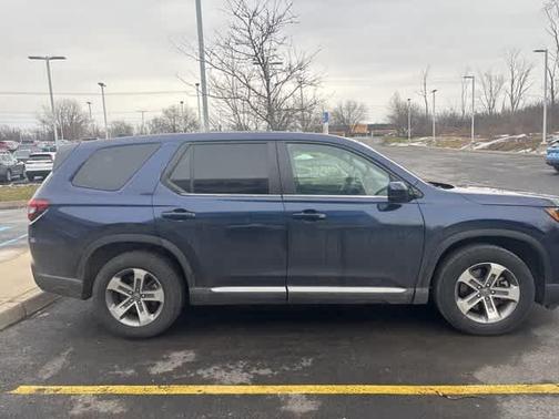 2023 Honda Pilot EX-L 7-Passenger