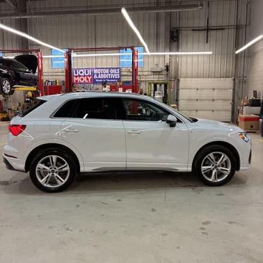 2023 Audi Q3 45 S line Premium