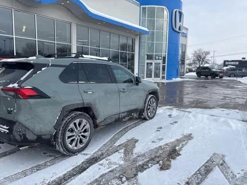 2023 Toyota RAV4 XLE Premium