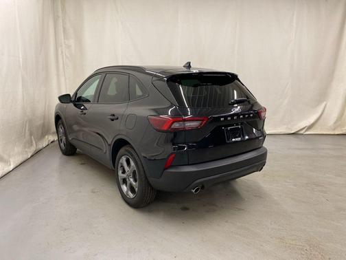 AGATE BLACK METALLIC 2025 Ford Escape ST-Line