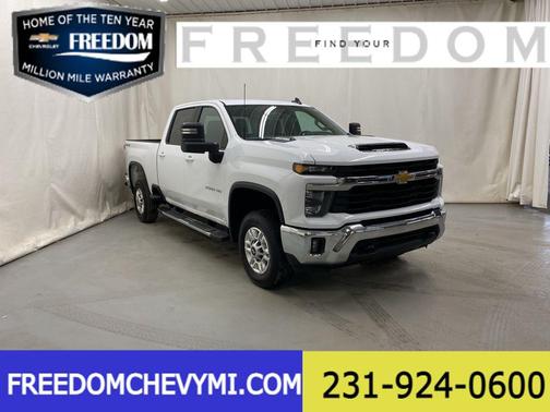 Summit White 2025 Chevrolet Silverado 2500 LT