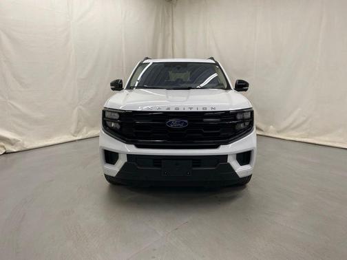 OXFORD WHITE 2025 Ford Expedition Active