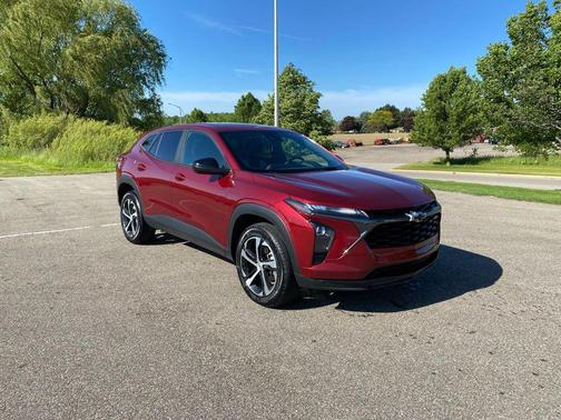 Crimson Metallic 2024 Chevrolet Trax FWD 1RS