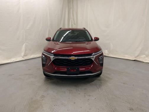 Crimson Metallic 2025 Chevrolet Trax LT