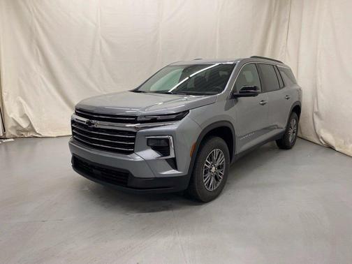 Sterling Gray Metallic 2027 Chevrolet Traverse LT