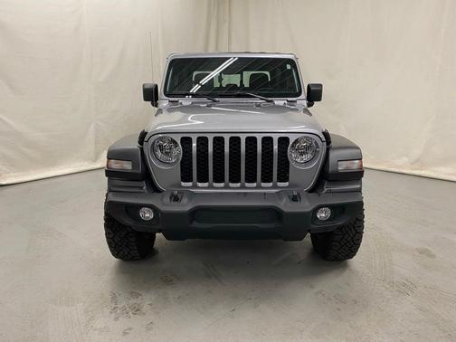 Billet Silver Metallic Clearcoat 2021 Jeep Gladiator Sport