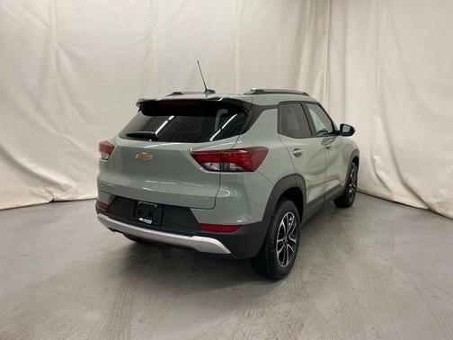Cacti Green 2026 Chevrolet Trailblazer LT