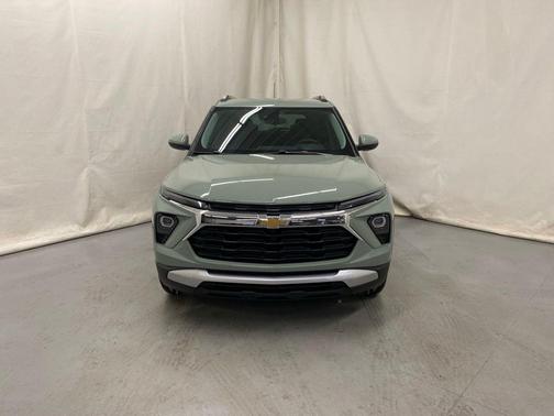 Cacti Green 2026 Chevrolet Trailblazer LT