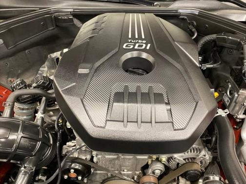 2022 Genesis G70 2.0T RWD
