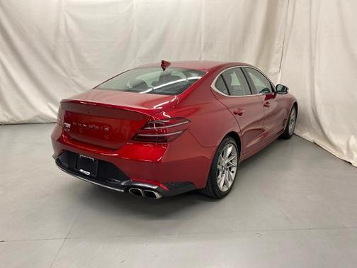 2022 Genesis G70 2.0T RWD