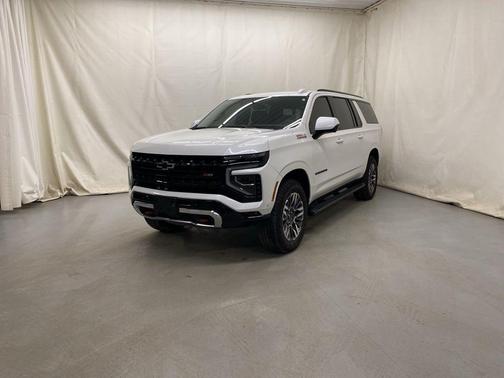 2025 Chevrolet Suburban 4WD Z71