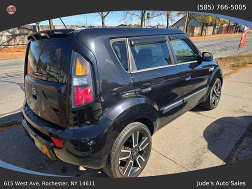 2010 Kia Soul +