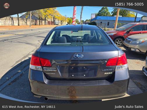 2013 Subaru Legacy Premium