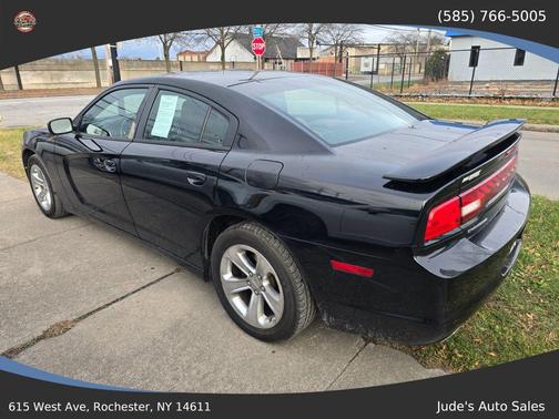 2012 Dodge Charger SE