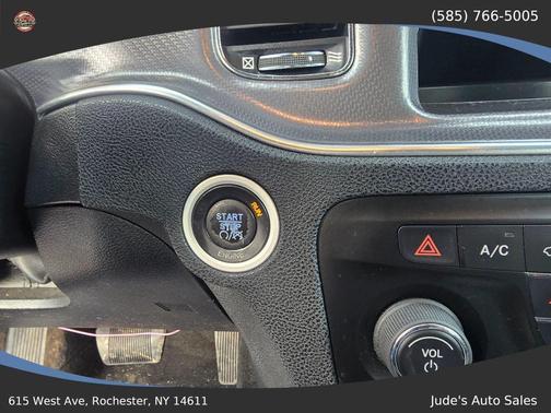 2012 Dodge Charger SE