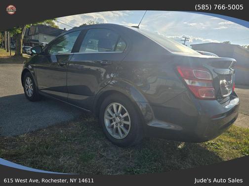 2017 Chevrolet Sonic LT