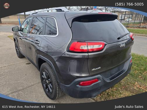 2014 Jeep Cherokee Sport