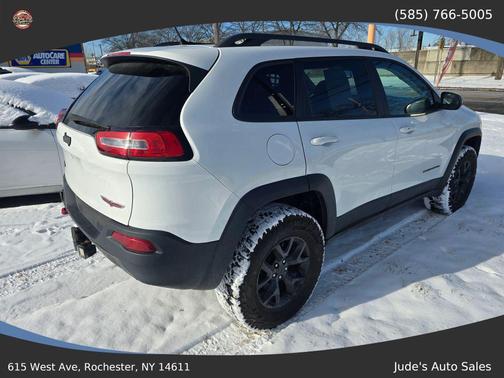 2015 Jeep Cherokee Sport