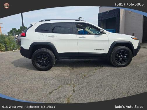2015 Jeep Cherokee Sport