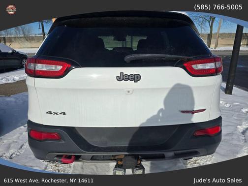 2015 Jeep Cherokee Sport