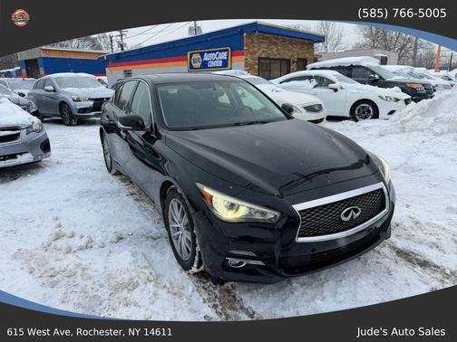 2015 INFINITI Q50 Premium