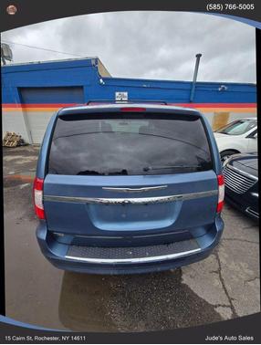 2011 Chrysler Town & Country Touring