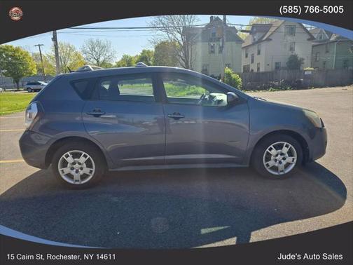 2009 Pontiac Vibe Base