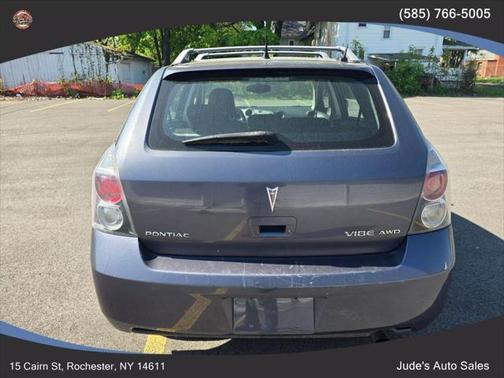 2009 Pontiac Vibe Base