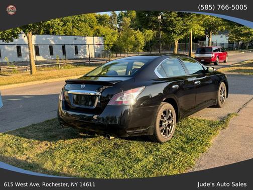 2012 Nissan Maxima S
