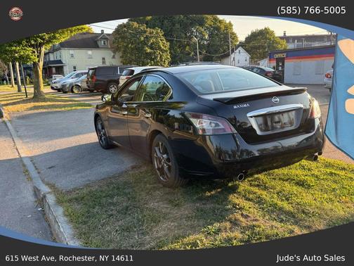 2012 Nissan Maxima S