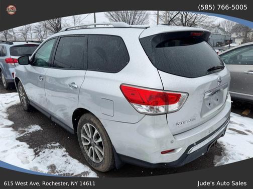 2013 Nissan Pathfinder SV