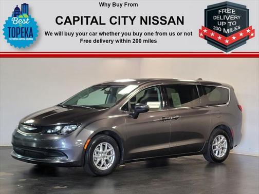 2022 Chrysler Voyager LX
