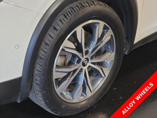 2018 INFINITI QX30 Premium