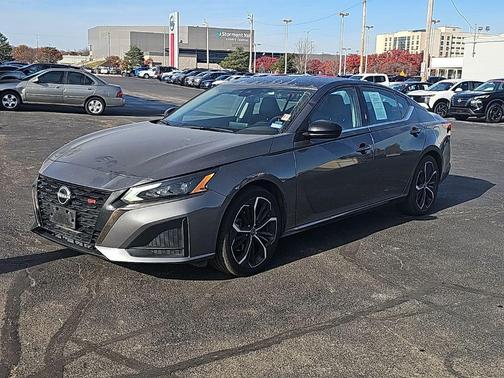 2024 Nissan Altima SR FWD