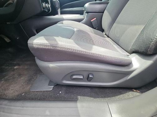 Magnetic Black Pearl 2019 Nissan Pathfinder SV