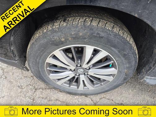 2019 Nissan Pathfinder SV