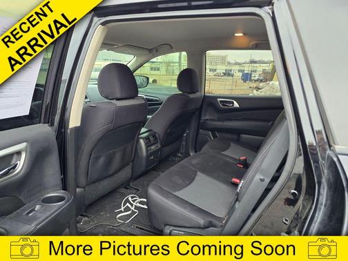 2019 Nissan Pathfinder SV