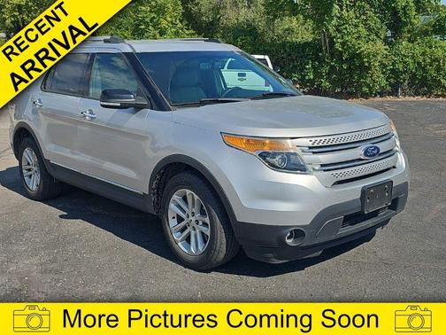 Ingot Silver 2014 Ford Explorer XLT
