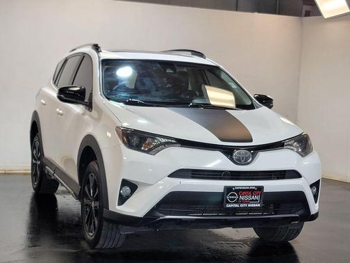 Super White 2018 Toyota RAV4 Adventure