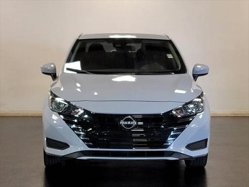 2024 Nissan Versa 1.6 SV