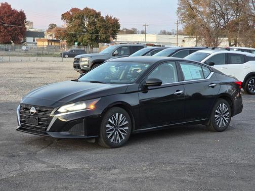 2025 Nissan Altima 2.5 SV