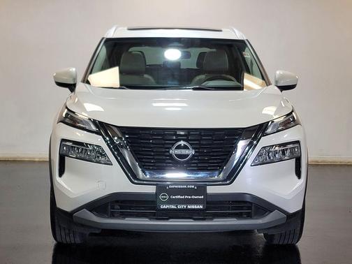Pearl White Tricoat 2023 Nissan Rogue SV